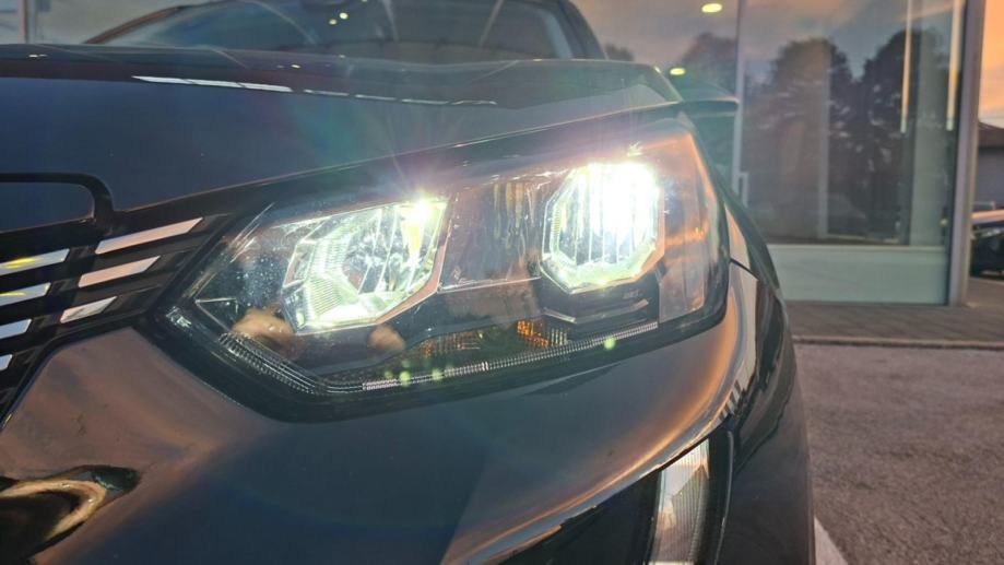 Peugeot 2008 1.5 BLUEHDI, NAVIGACIJA, TEMPOMAT, MULTIFUNKCIJSKI UPRAVL, fotografija 12
