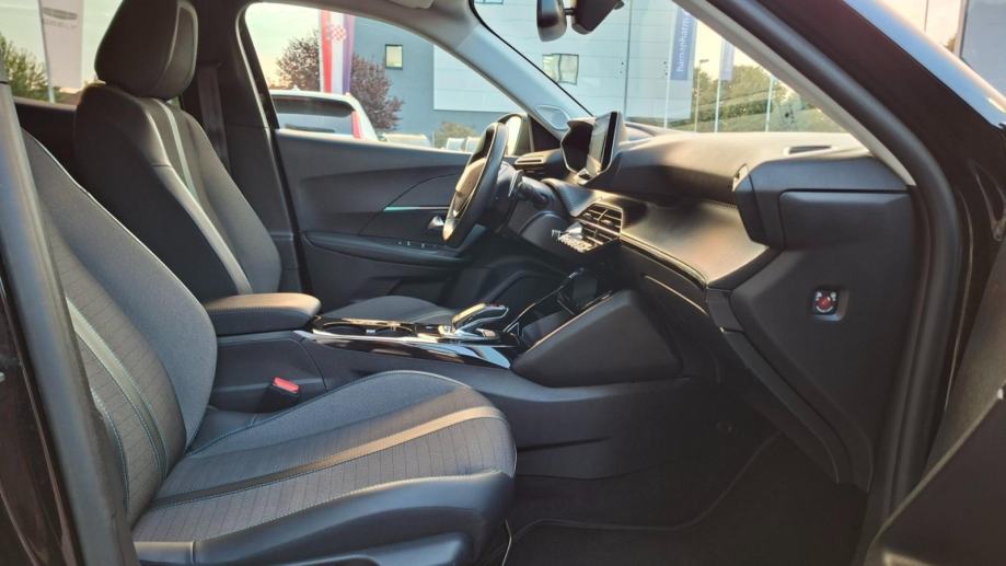 Peugeot 2008 1.5 BLUEHDI, NAVIGACIJA, TEMPOMAT, MULTIFUNKCIJSKI UPRAVL, fotografija 16