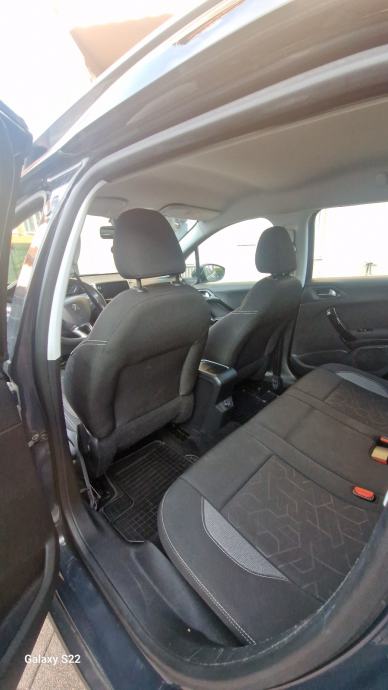 Peugeot 2008 1,5 BlueHDI, fotografija 12