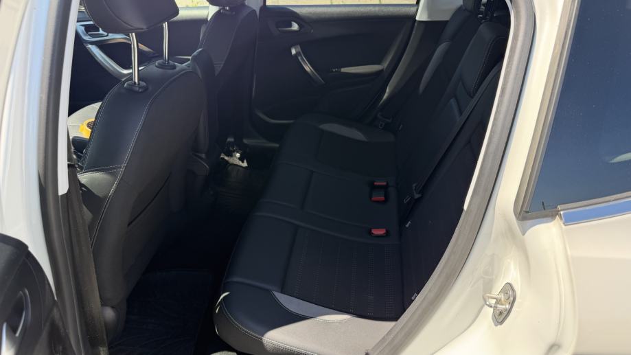 Peugeot 2008 1,5 BlueHDI, fotografija 13