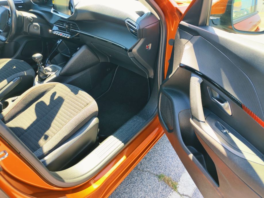 Peugeot 2008 1,5 BlueHDI, fotografija 11