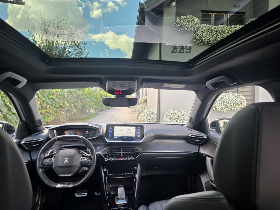 Peugeot 2008 1,5 HDI GT automatik, fotografija 12