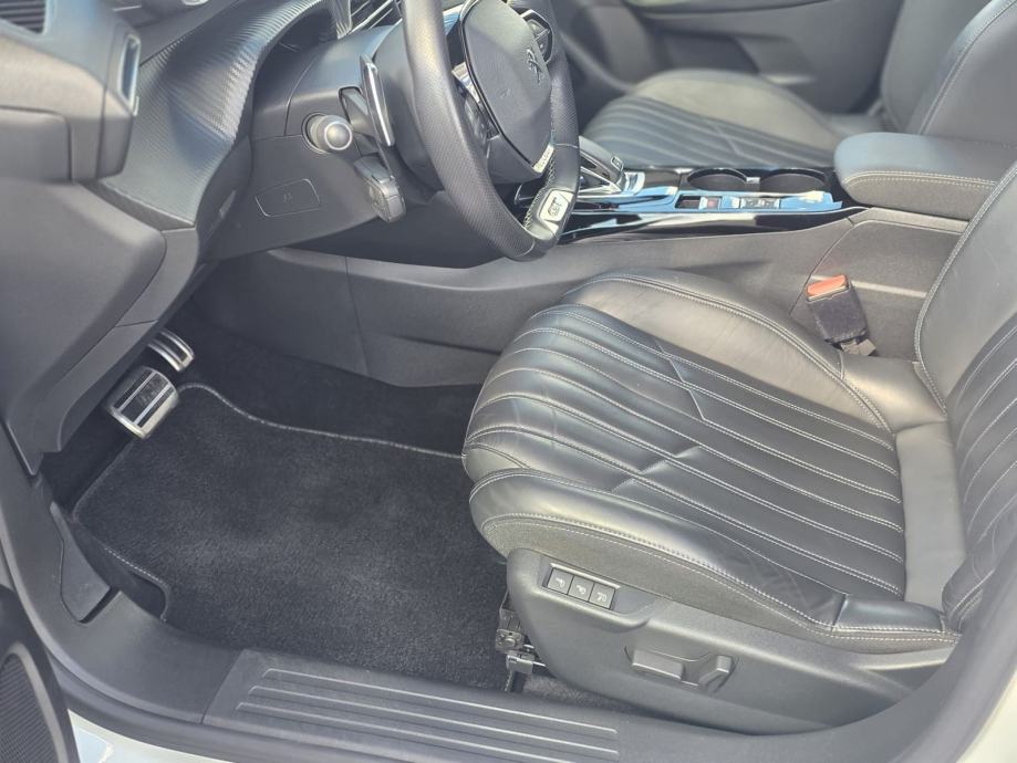 Peugeot 2008 1,5 HDI GT automatik, fotografija 16