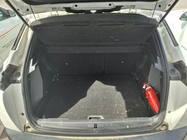 Peugeot 2008 1,5, fotografija 8