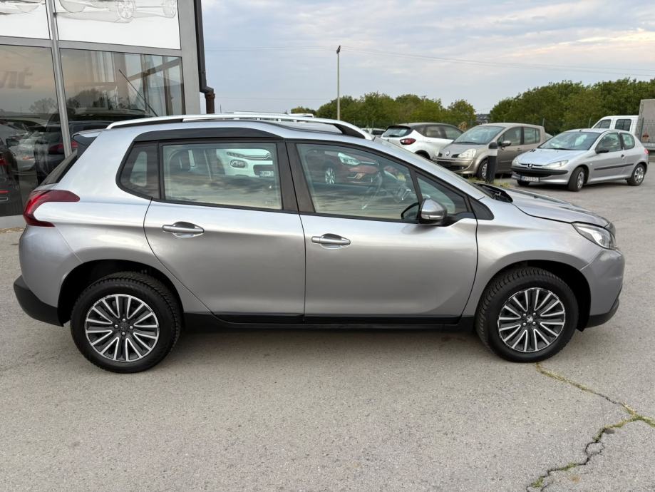 Peugeot 2008 ● 1,6 Blue HDI ● 2018.god., fotografija 10