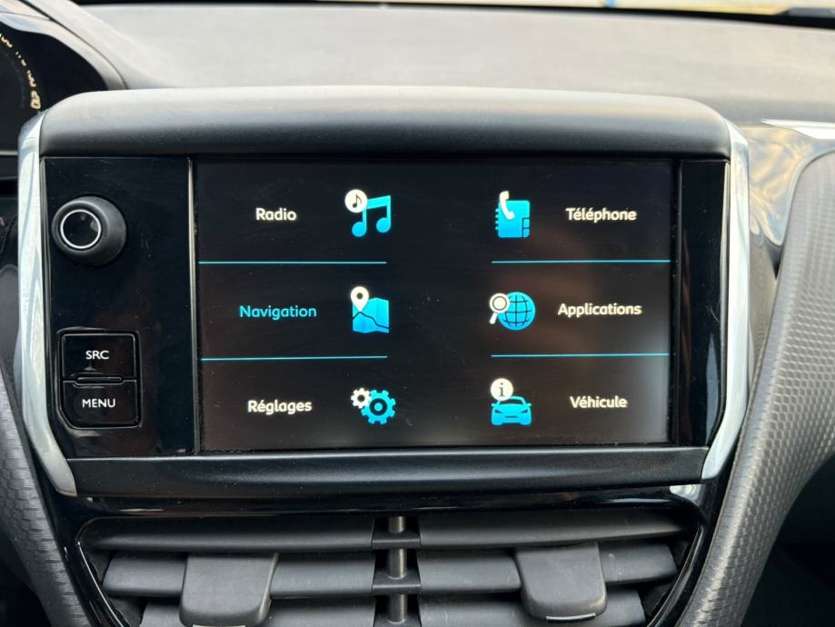 Peugeot 2008 ● 1,6 Blue HDI ● 2018.god., fotografija 18