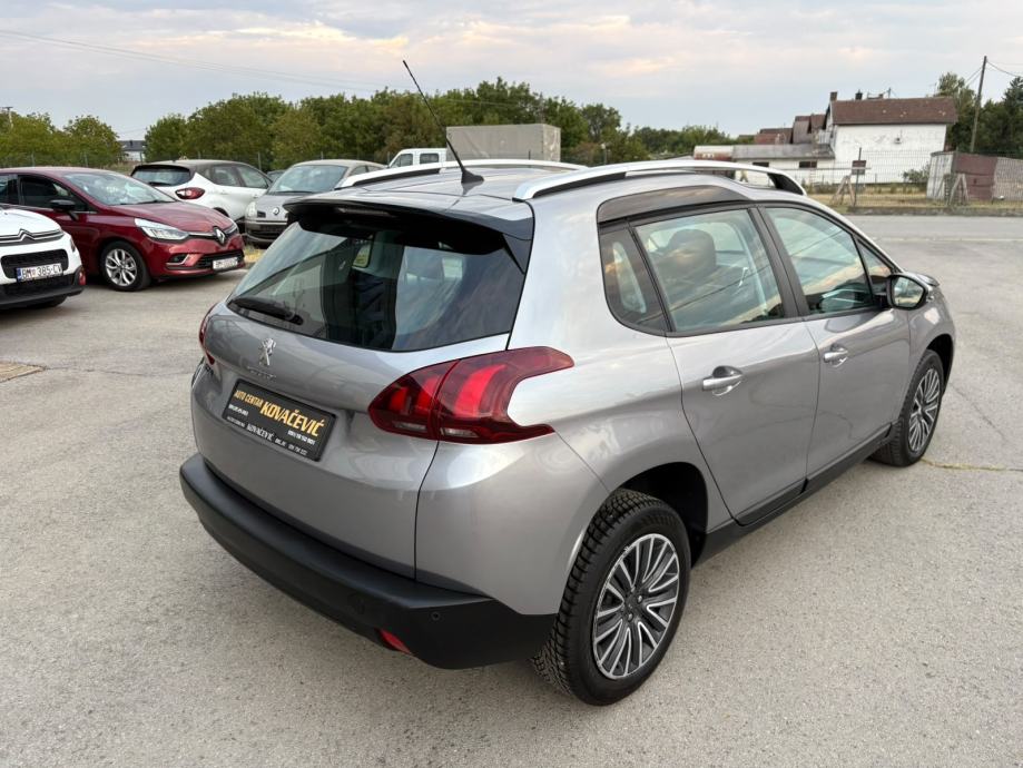 Peugeot 2008 ● 1,6 Blue HDI ● 2018.god., fotografija 9