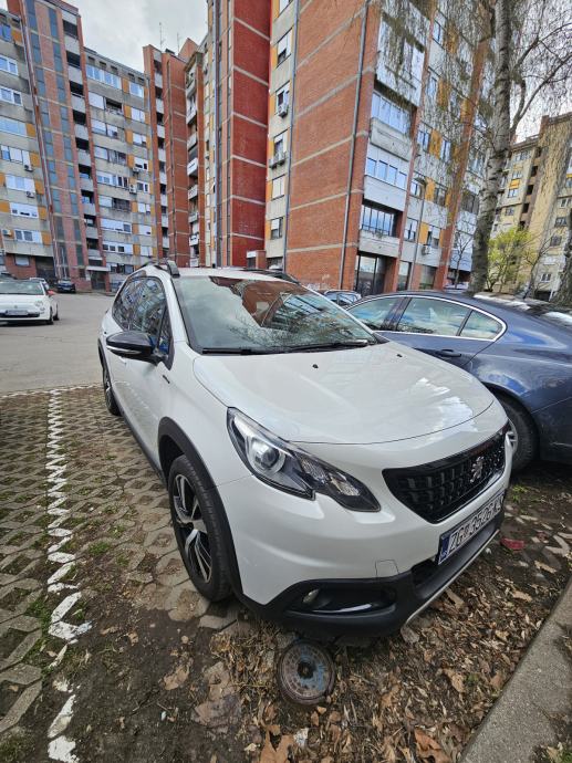 Peugeot 2008 1,6 BlueHDI, fotografija 6
