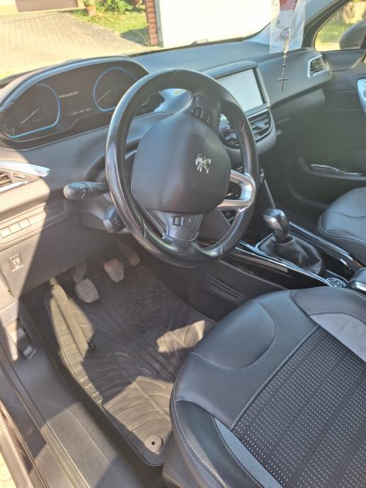 Peugeot 2008 1,6 BlueHDI, fotografija 7