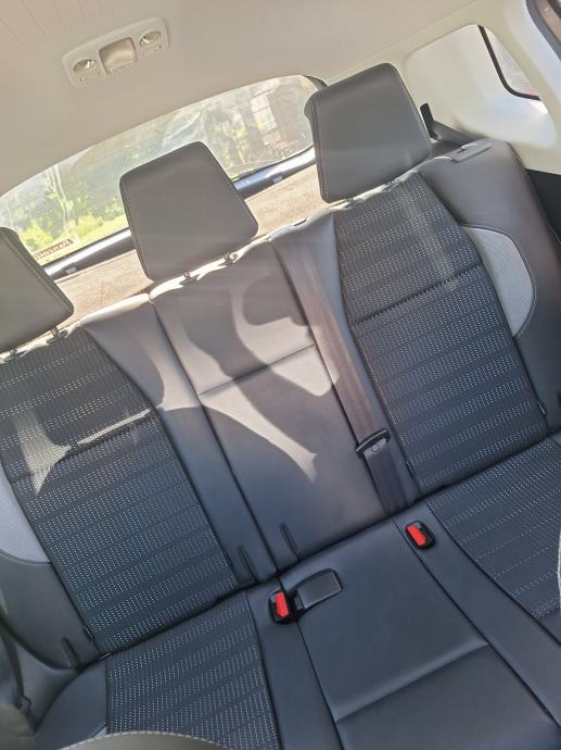 Peugeot 2008 1,6 BlueHDI, fotografija 13