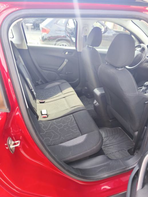 Peugeot 2008 1,6 BlueHDI, fotografija 6