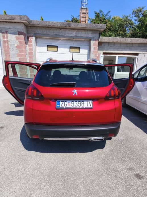 Peugeot 2008 1,6 BlueHDI, fotografija 11