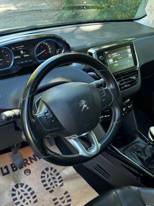 Peugeot 2008 1,6 BlueHDI Allure *JAMSTVO*NAVI*PANO*KOŽA*, fotografija 10
