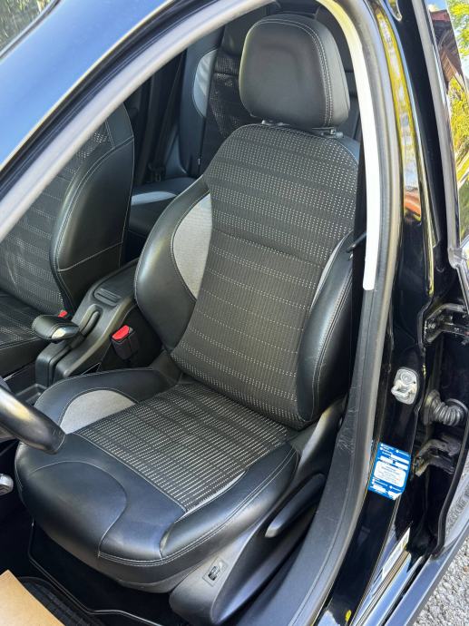 Peugeot 2008 1,6 BlueHDI Allure *JAMSTVO*NAVI*PANO*KOŽA*, fotografija 9
