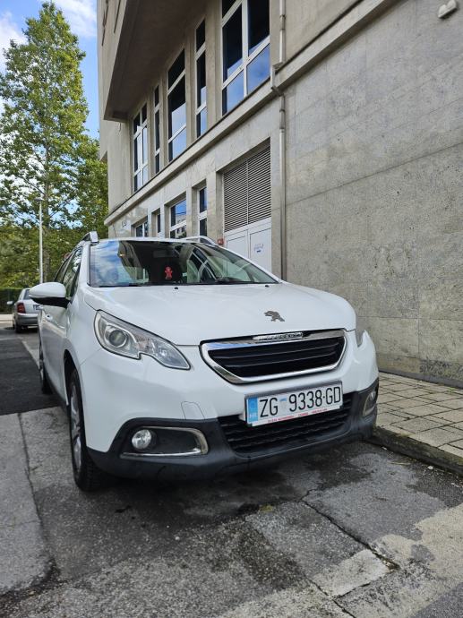 Peugeot 2008 1,6 BlueHDI, fotografija 2