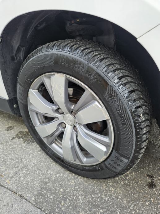 Peugeot 2008 1,6 BlueHDI, fotografija 18