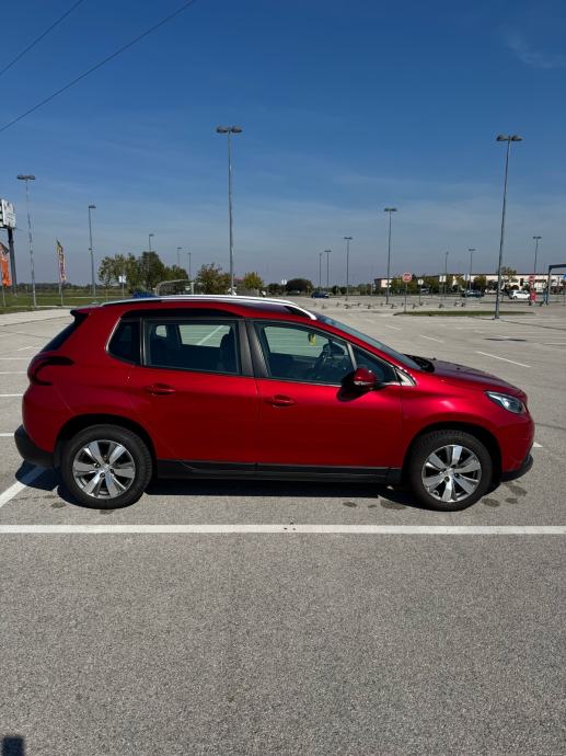 Peugeot 2008 1,6 BlueHDI, fotografija 3
