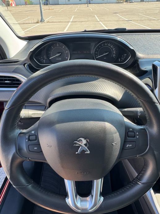 Peugeot 2008 1,6 BlueHDI, fotografija 10