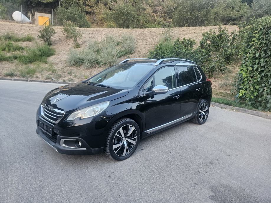 Peugeot 2008 1,6 e-HDi,ALLURE paket opreme,kao nov, fotografija 2