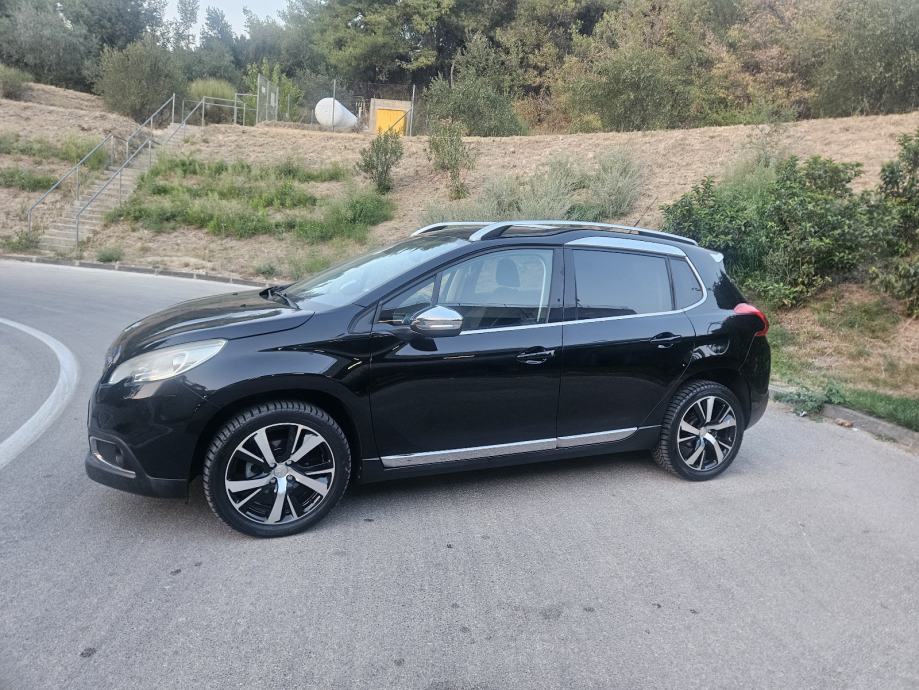 Peugeot 2008 1,6 e-HDi,ALLURE paket opreme,kao nov, fotografija 4