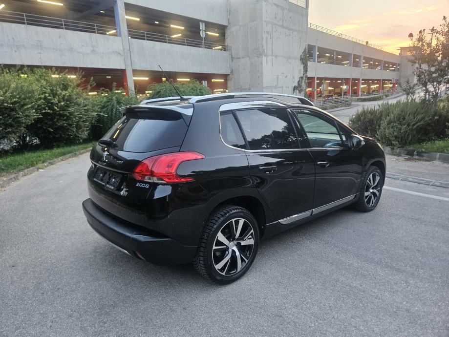 Peugeot 2008 1,6 e-HDi,ALLURE paket opreme,kao nov, fotografija 9