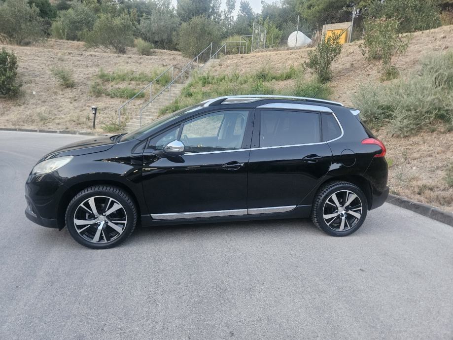 Peugeot 2008 1,6 e-HDi,ALLURE paket opreme,kao nov, fotografija 5