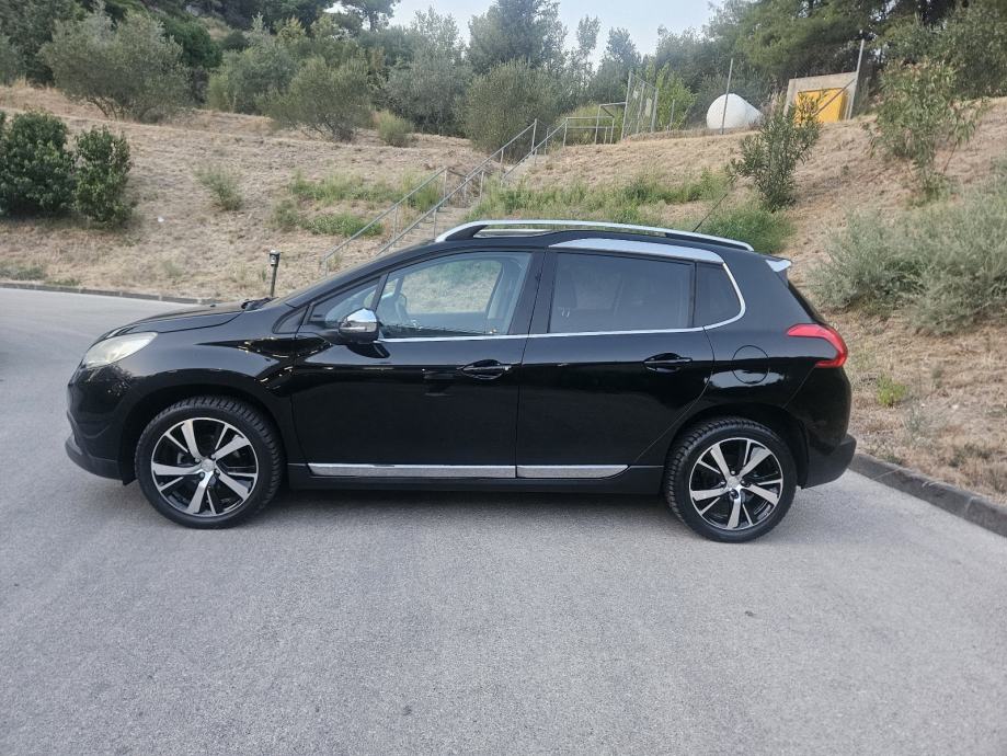 Peugeot 2008 1,6 e-HDi,ALLURE paket opreme,kao nov, fotografija 6