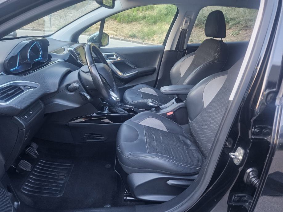 Peugeot 2008 1,6 e-HDi,ALLURE paket opreme,kao nov, fotografija 15