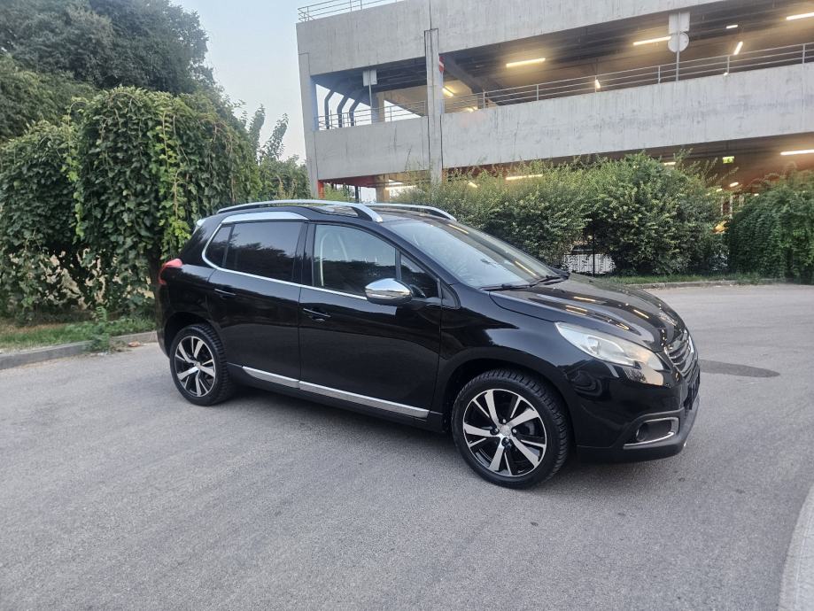 Peugeot 2008 1,6 e-HDi,ALLURE paket opreme,kao nov, fotografija 12