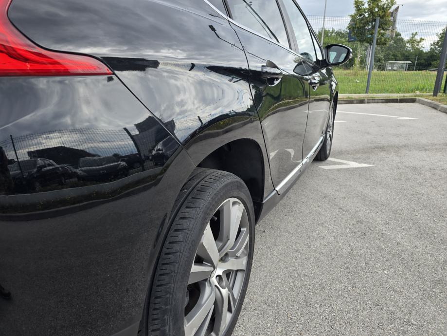Peugeot 2008 1,6 e-HDi, fotografija 6