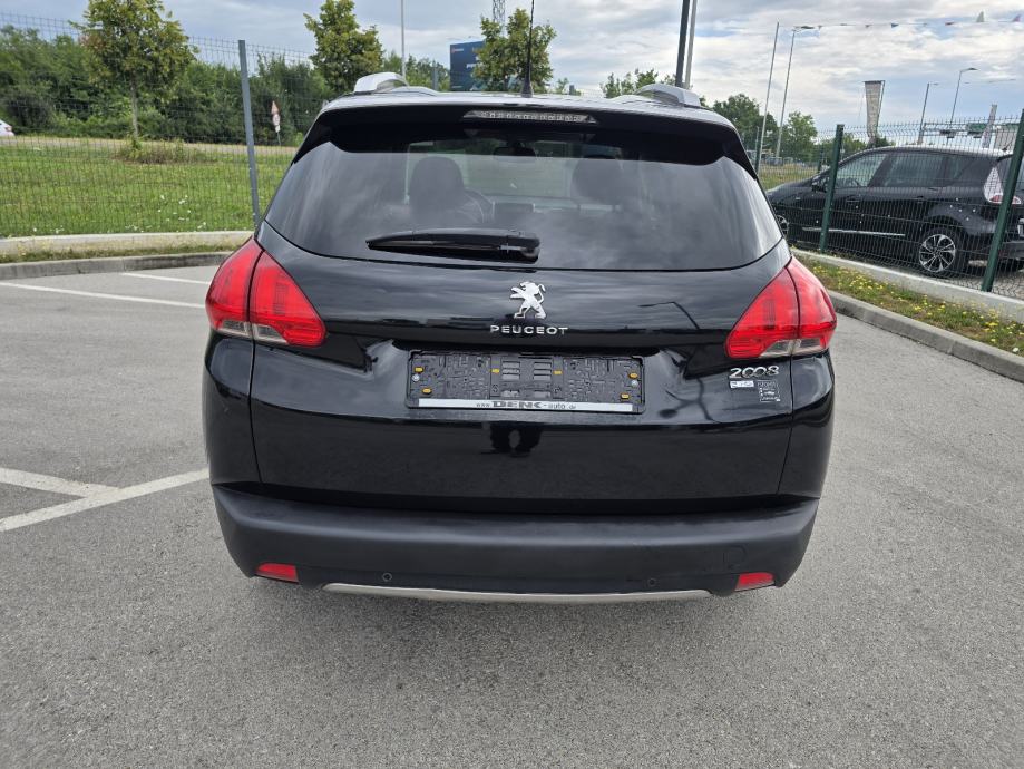 Peugeot 2008 1,6 e-HDi, fotografija 4