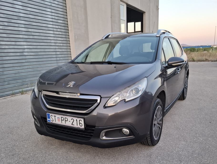 Peugeot 2008 1,6 e-HDi, fotografija 2