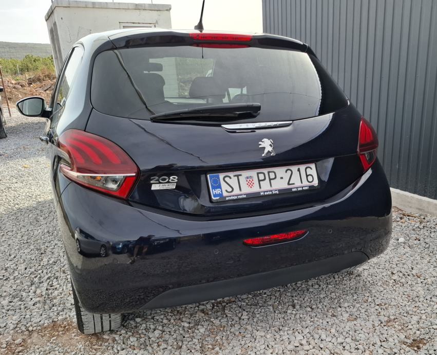 Peugeot 208 1.2i, fotografija 3