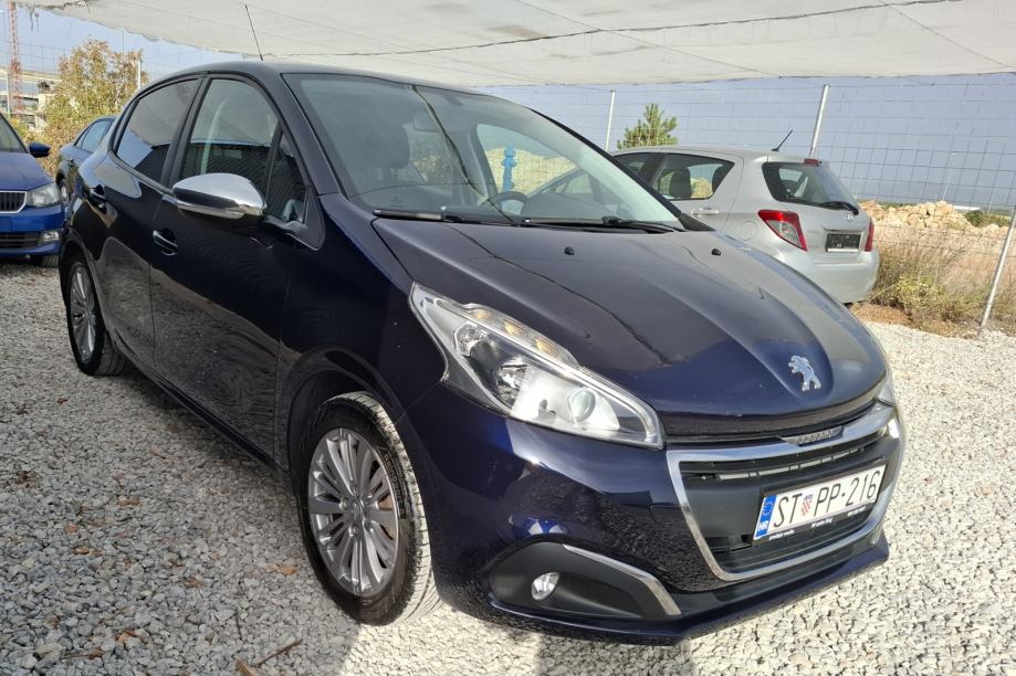 Peugeot 208 1.2i, fotografija 4