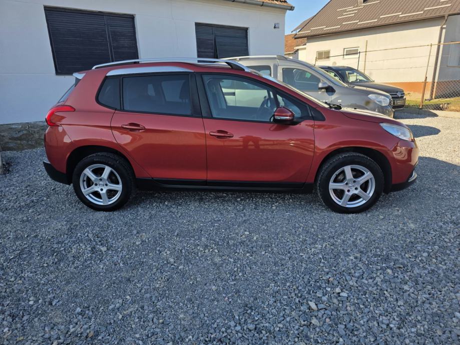 Peugeot 2008 1,6 e-HDi, fotografija 4