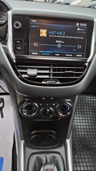 Peugeot 2008 1,6 HDI 2017g-REG.1/27-186000km-VELIKI SERVIS -ODLIČAN, fotografija 13