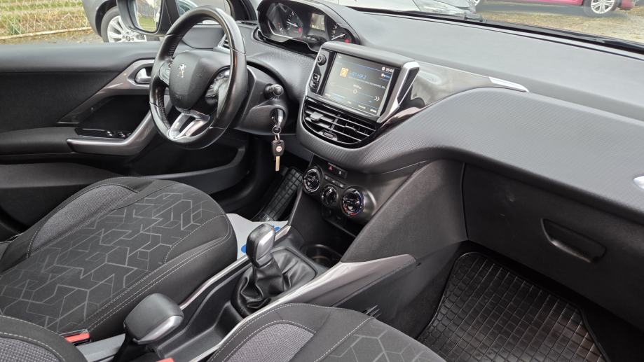 Peugeot 2008 1,6 HDI 2017g-REG.1/27-186000km-VELIKI SERVIS -ODLIČAN, fotografija 15