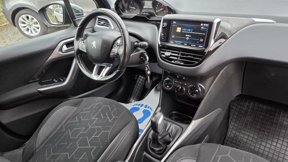 Peugeot 2008 1,6 HDI 2017g-REG.1/27-186000km-VELIKI SERVIS -ODLIČAN, fotografija 16