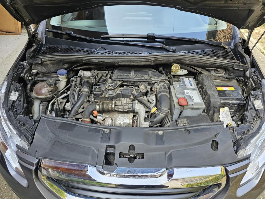 Peugeot 2008 1,6 HDI,mod'14,top stanje,može na kartice!, fotografija 12