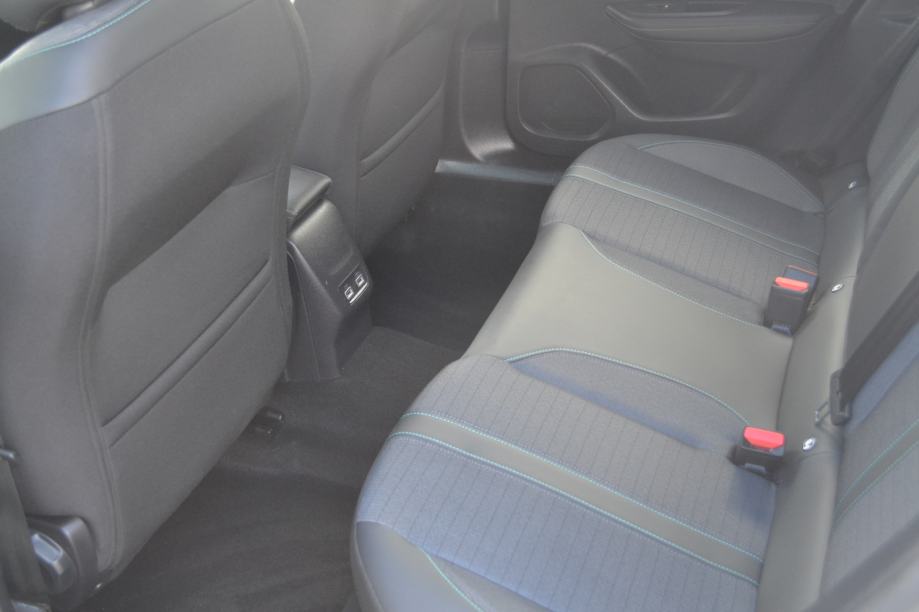 Peugeot 2008 allure 1,5 HDI *** RATA 215€ *** BEZ UČEŠĆA *** SERVISNA, fotografija 9