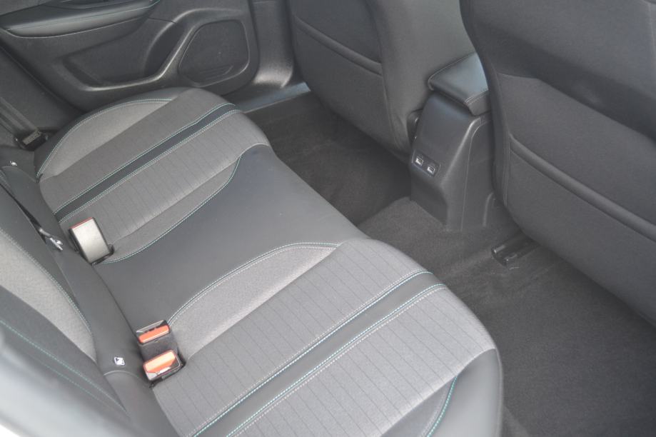 Peugeot 2008 allure 1,5 HDI *** RATA 215€ *** BEZ UČEŠĆA *** SERVISNA, fotografija 11