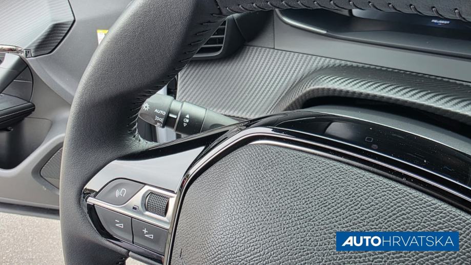 PEUGEOT 2008 ALLURE PureTech 100 - Tvorničko jamstvo, 21.290,00 € - Ak, fotografija 13