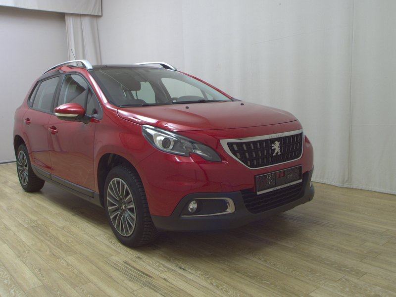 Peugeot 2008 automatik • panorama • senzori za parkiranje straga, fotografija 3