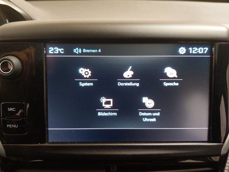 Peugeot 2008 automatik • panorama • senzori za parkiranje straga, fotografija 19