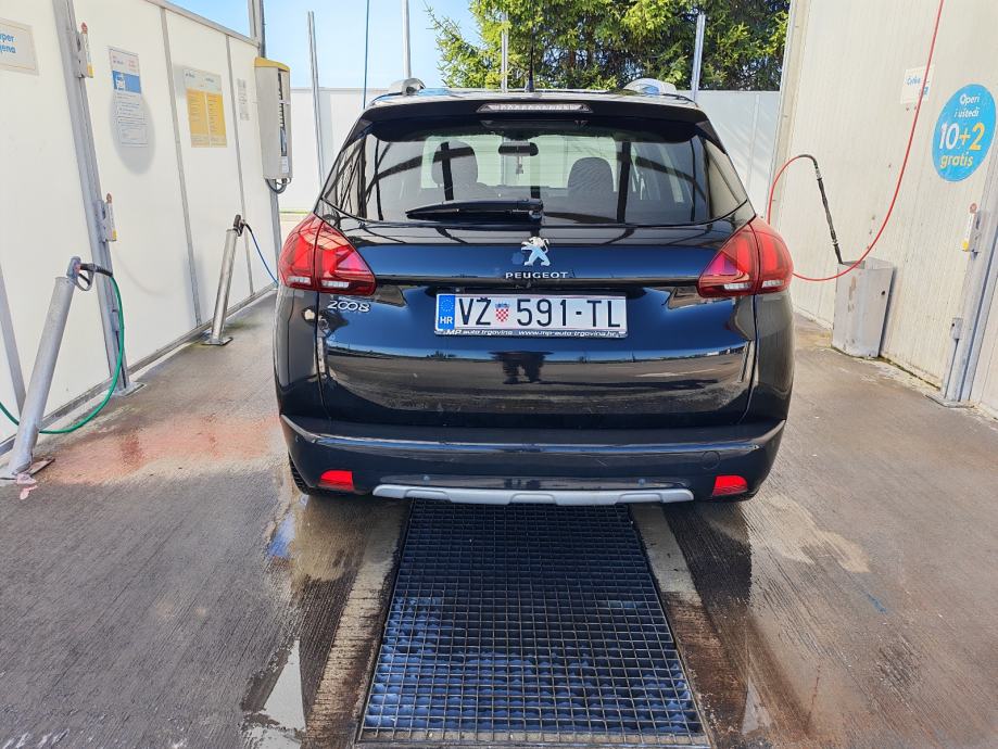 Peugeot 2008 Crossway, 1,2 Puretech, 2018.godište, fotografija 3