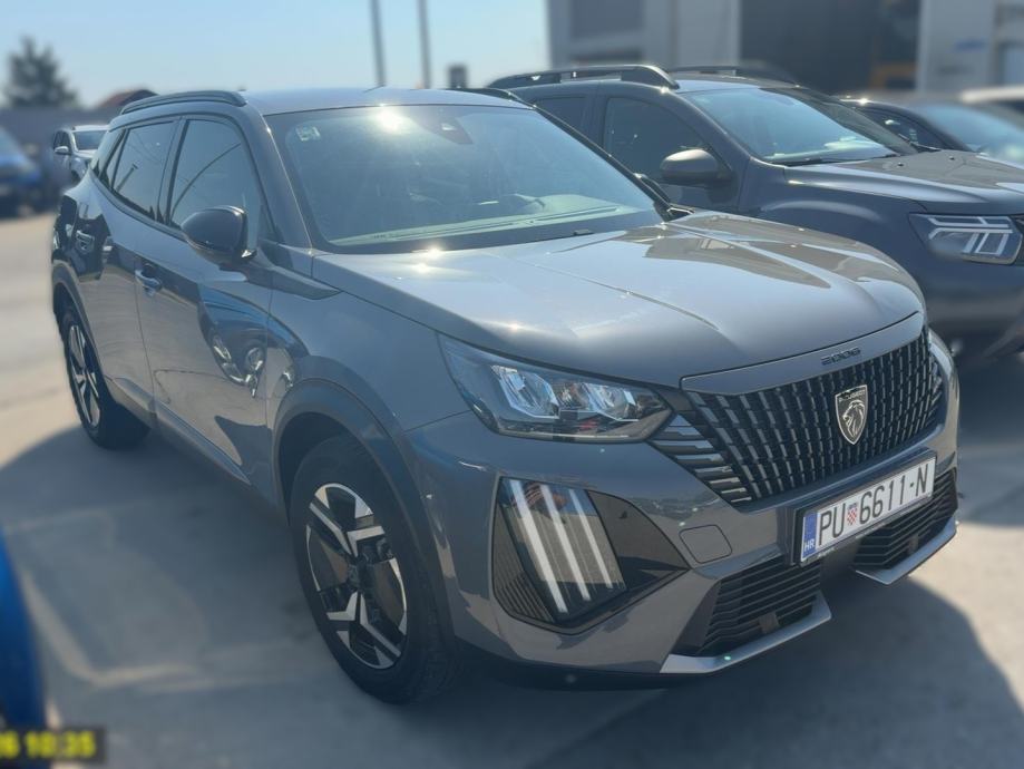 Peugeot 2008 PureTech 130 Allure automatik + jamstvo 24 mjeseca, fotografija 3