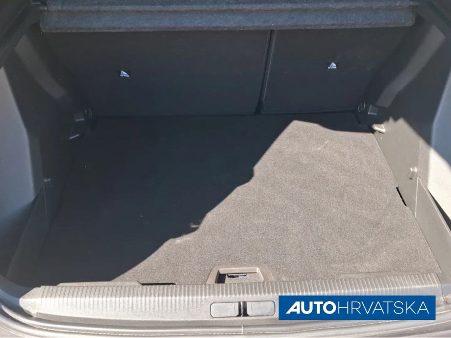 PEUGEOT 2008 STYLE PureTech 100, 14.490,00 €, fotografija 16
