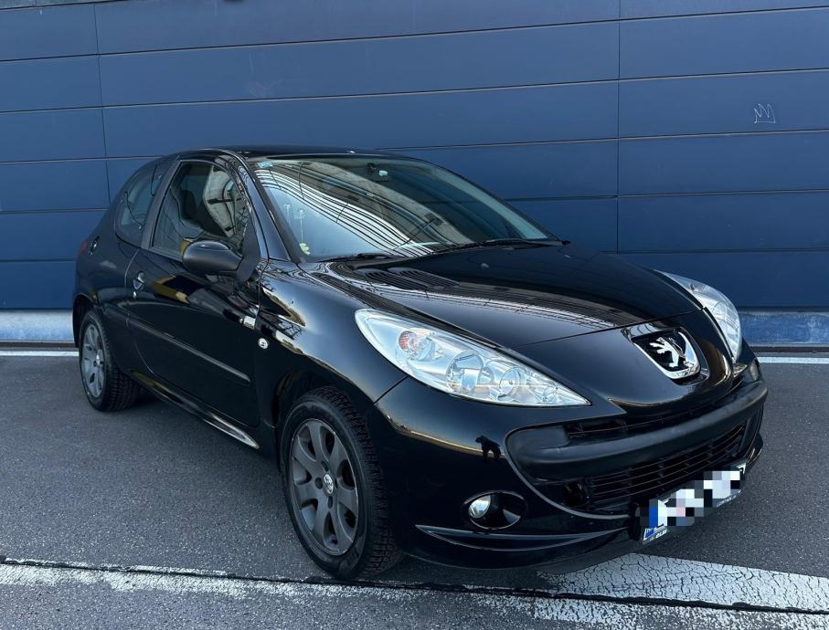 Peugeot 206 1,1 Trendy*Facelift model*Klima*Alu felge*Odlično stanje*, fotografija 4
