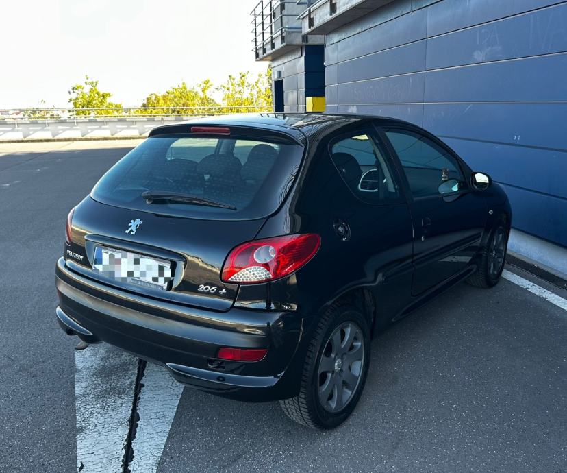 Peugeot 206 1,1 Trendy*Facelift model*Klima*Alu felge*Odlično stanje*, fotografija 6