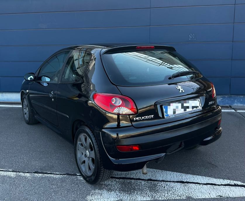 Peugeot 206 1,1 Trendy*Facelift model*Klima*Alu felge*Odlično stanje*, fotografija 8